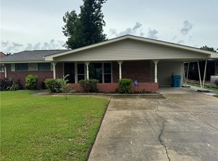 310 Post Dr, Luling, LA 70070
