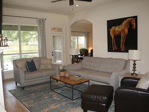 5th image of 400 Cypress Cv