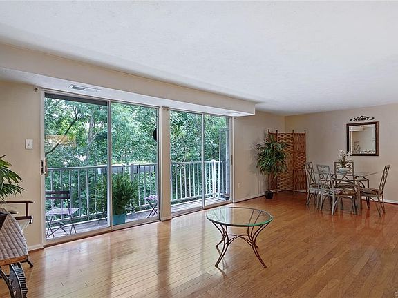 4th image of 8402 Muldoon Ct #8