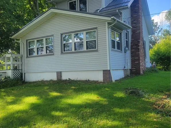 7507 Hankee Rd, Garrettsville, OH 44231