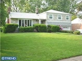 1562 Marian Rd, Abington, PA 19001
