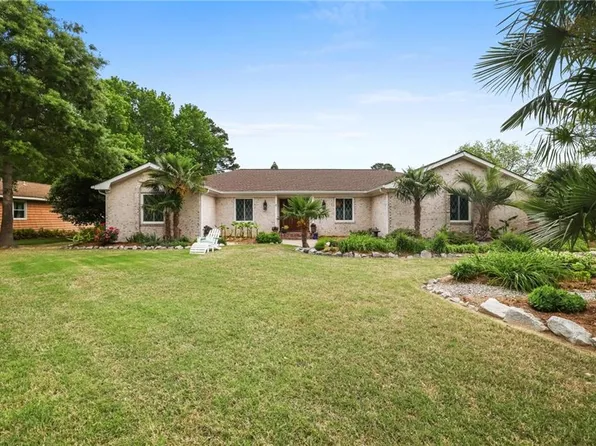 2608 E Lake Dr, Virginia Beach, VA 23454