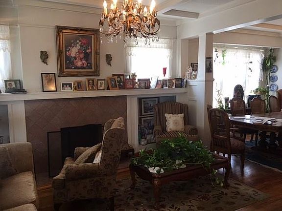 4th image of 509 E Cliff Dr