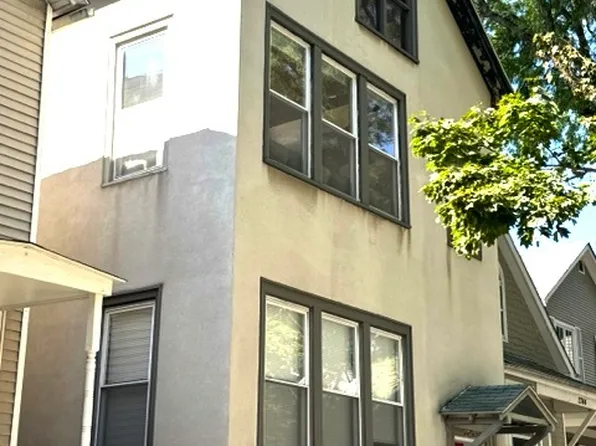 2742 N Kenmore Ave, Chicago, IL 60614