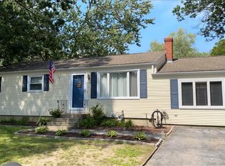 95 Gainsville Dr, Warwick, RI 02886