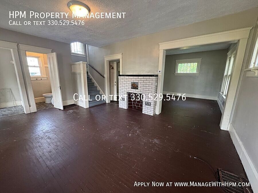 2nd image of 2233 10th St SW