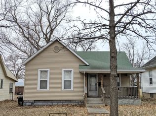 318 W Brooks St, Brookfield, MO 64628