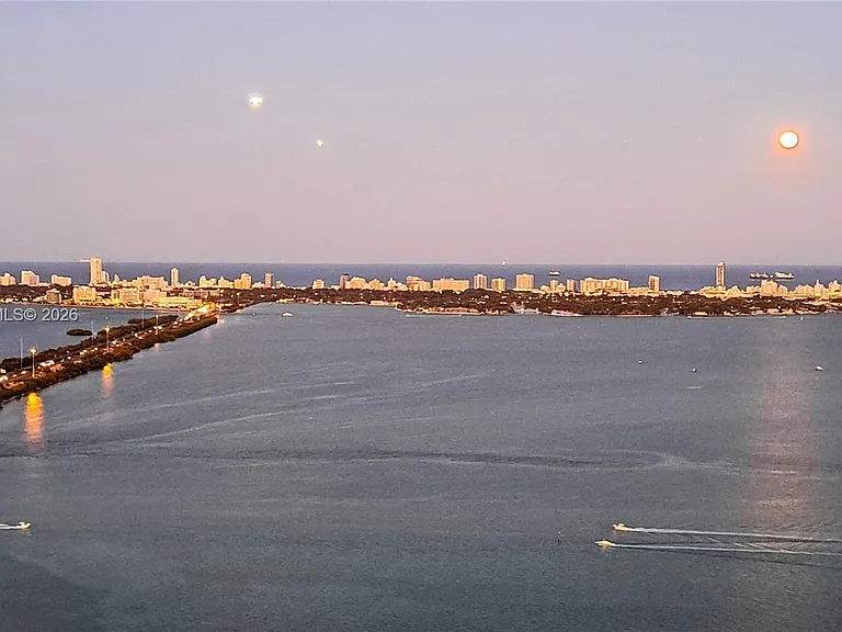 3131 NE 7th Ave #Penthouse 4901 — Photo 21