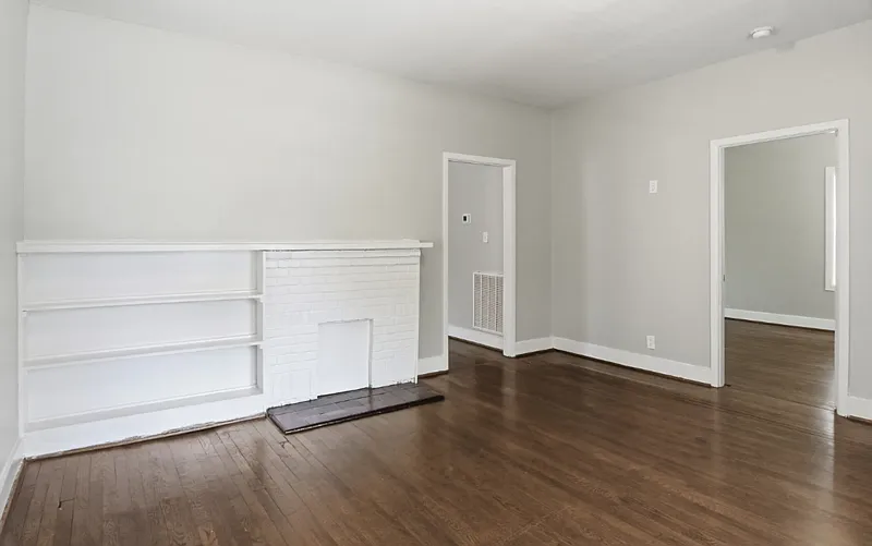 3 bed, 1.0 bath, 1176 sqft, $1,175 — Photo 3