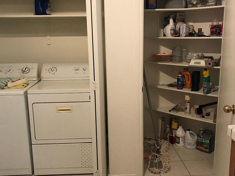 Washer/dryer and large kitchen pantry