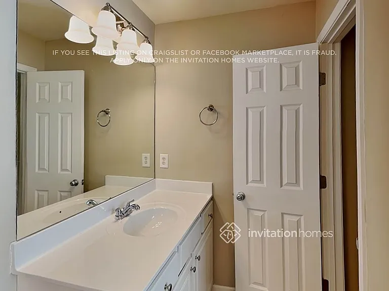 2096 Somerset Pl SE — Photo 14