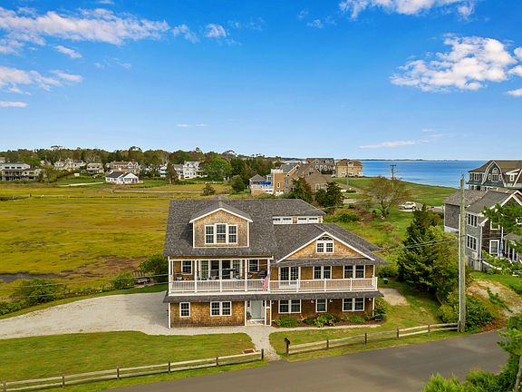 12 Circle Beach Road