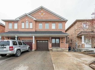 12 Sam Frustaglio Dr, Toronto, ON M9N 3Y5