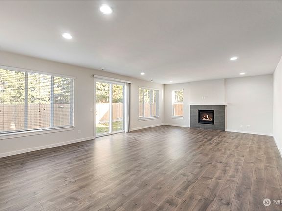 5th image of 18901 106th Avenue Ct E