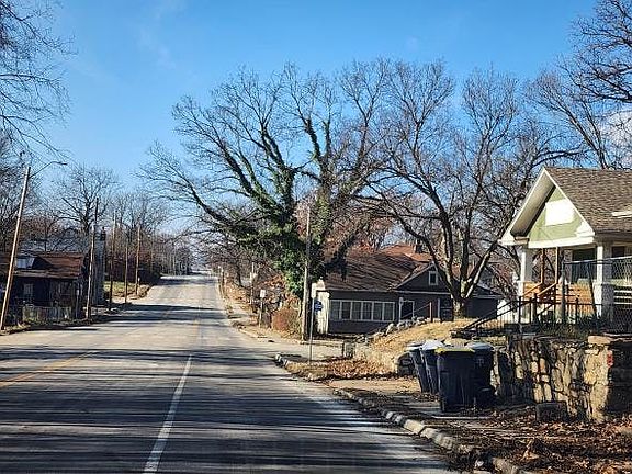 4th image of 4900 E 23rd St