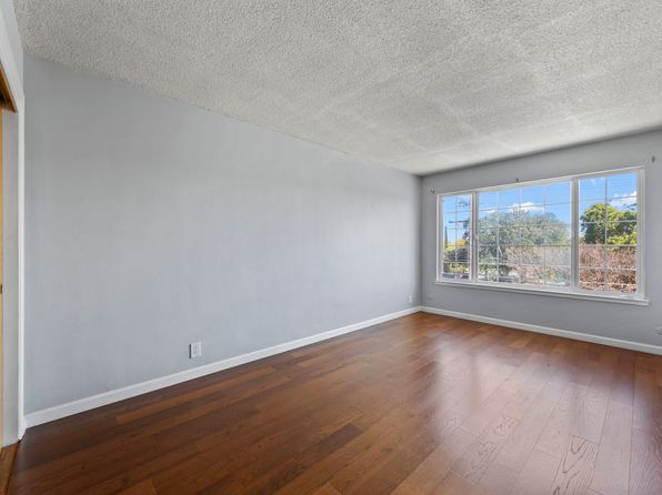280 Howland St #303
