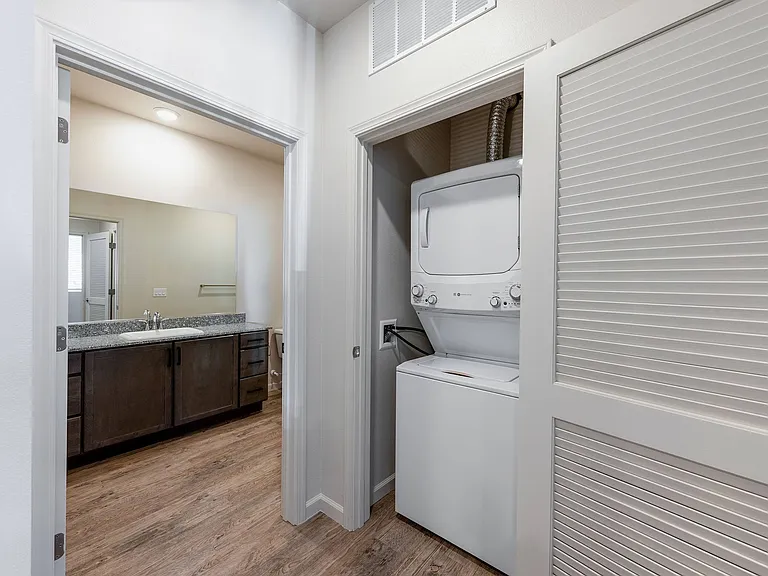 Springview by Vintage — Photo 12