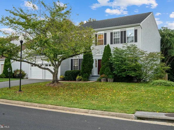 43848 Glenhazel Dr, Ashburn, VA 20147