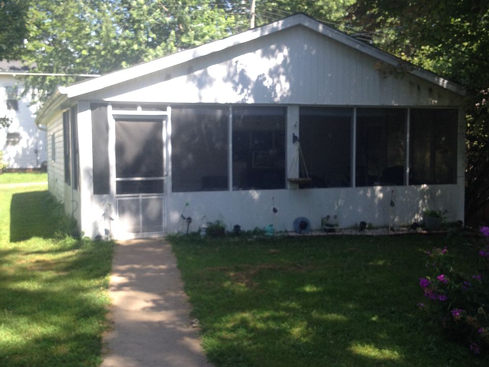 2nd image of 319 N Keefer St