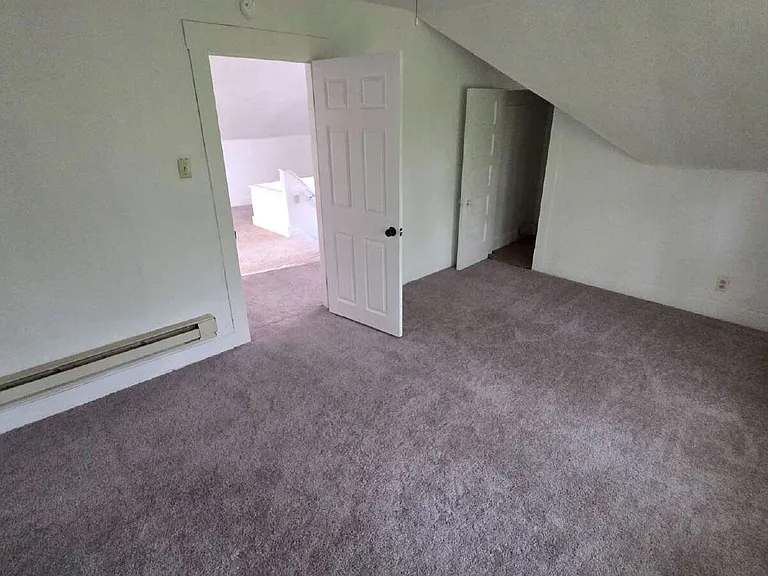 10217 Pierpont Ave — Photo 2