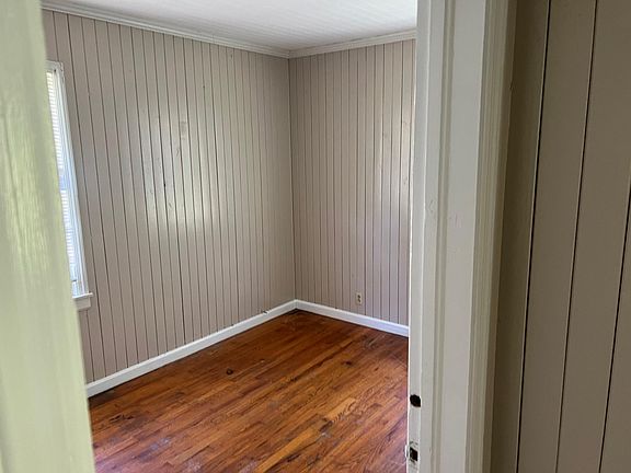 5th image of 807 N Washington St #1