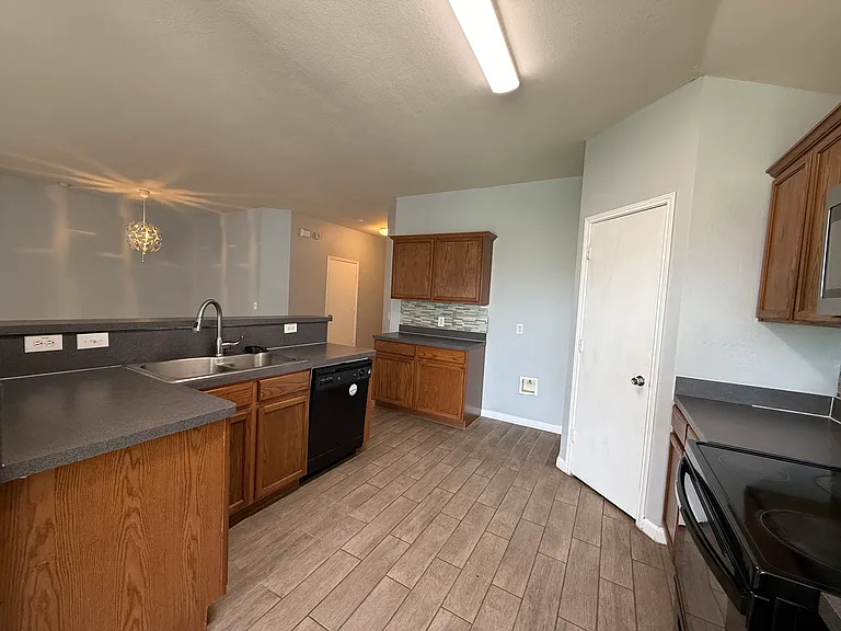 1705 Desperado Rd — Photo 9