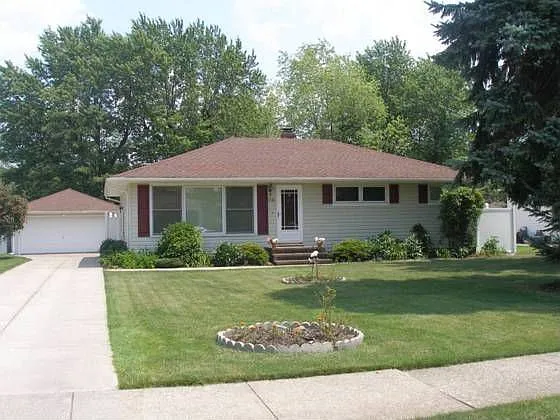 7181 Meadow Ln photo 1