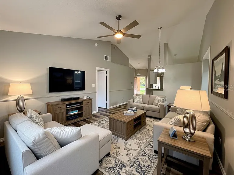 6521 Garden Spring Ct — Photo 6