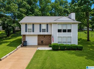 3229 Edenburg Dr, Bessemer, AL 35023