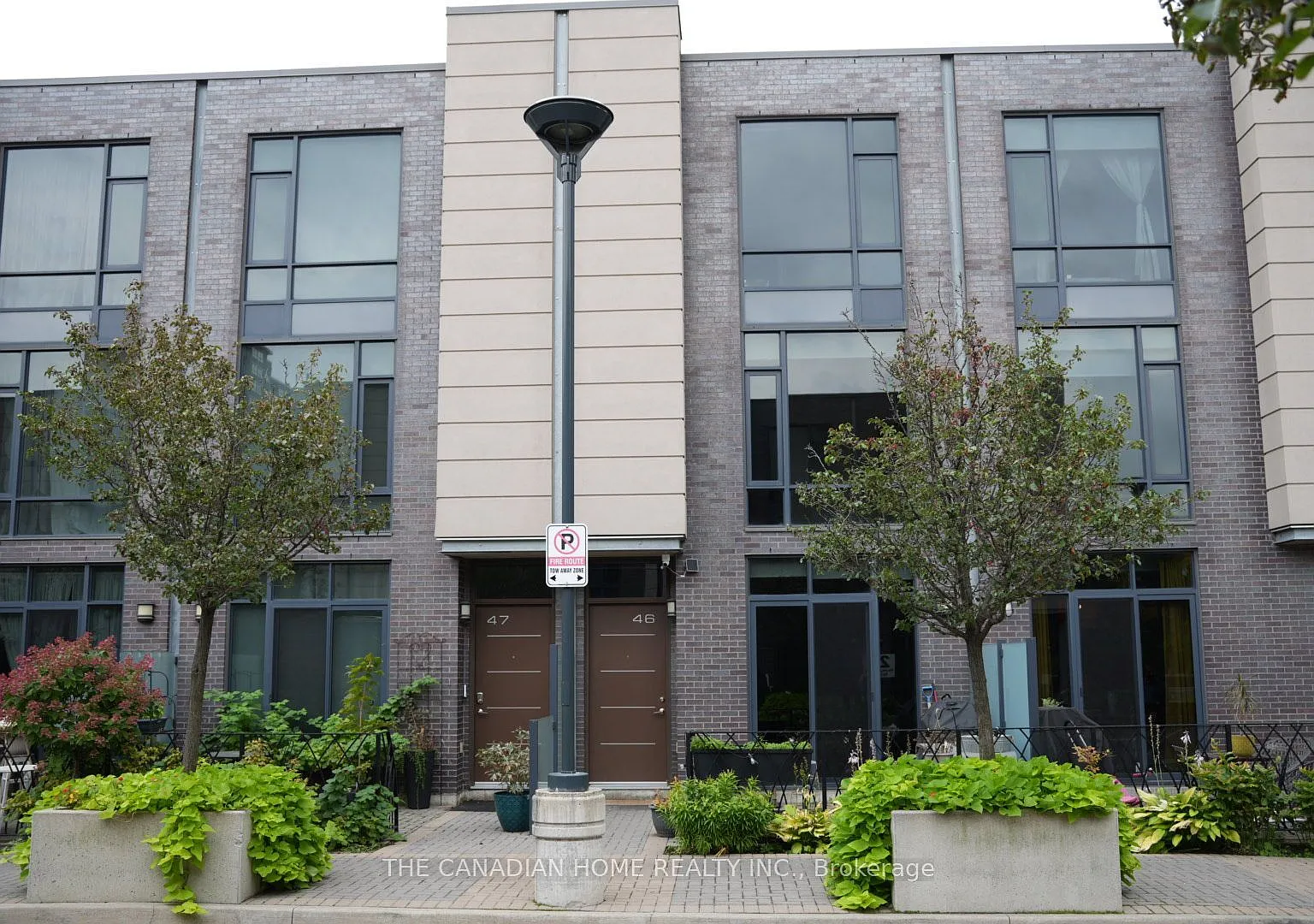 4 bed, $3,800 — Photo 1