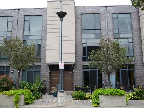 23 Valhalla Inn Rd #46, Toronto, ON M9B 0B3