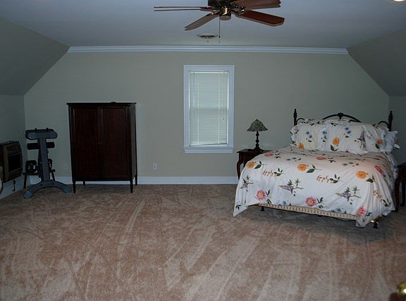4th image of 110 Walnut Creek Dr