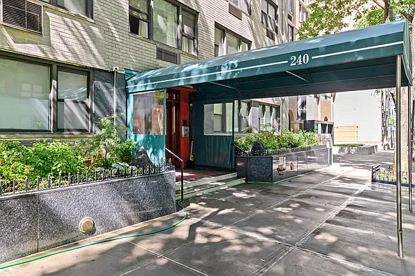 Rented by Douglas Elliman | media 8