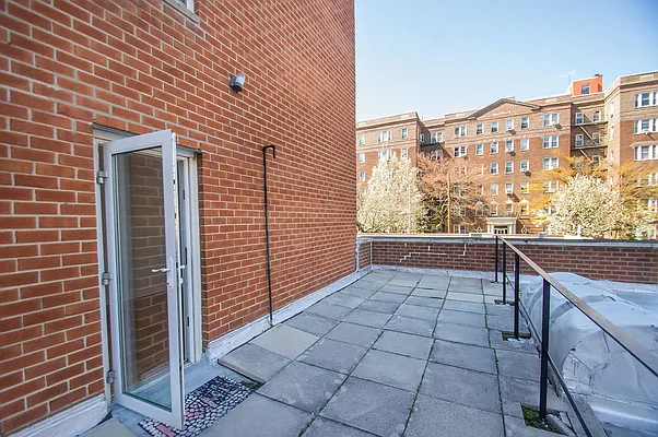 Rented by Rhona Realty | media 54