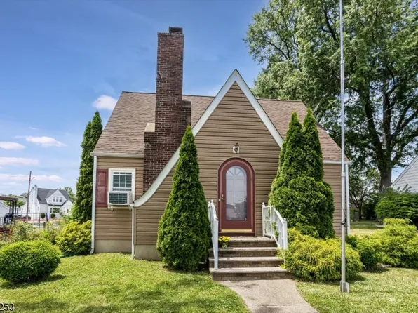 3 Lucien Pl, Linden City, NJ 07036