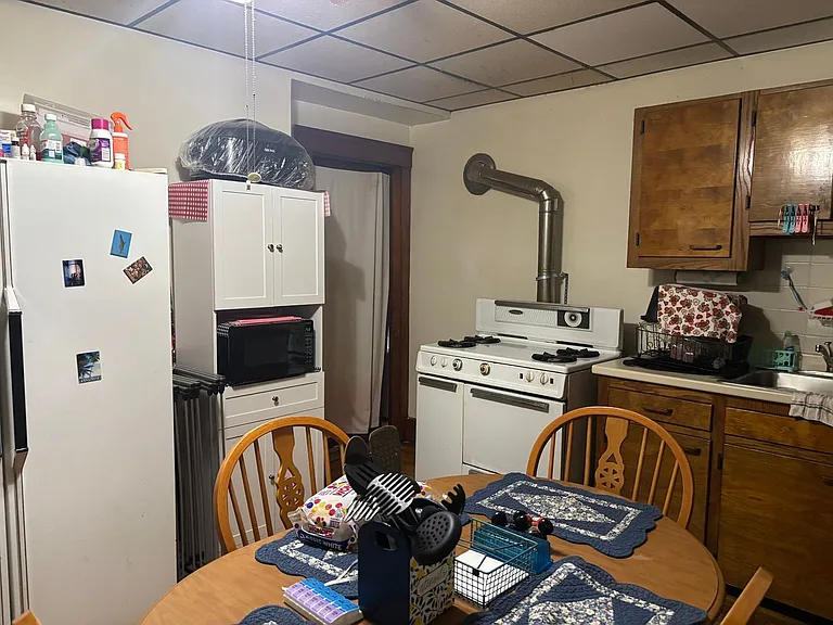 68 Marshall St — Photo 13