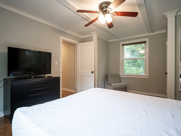 420 Clover St — Photo 33
