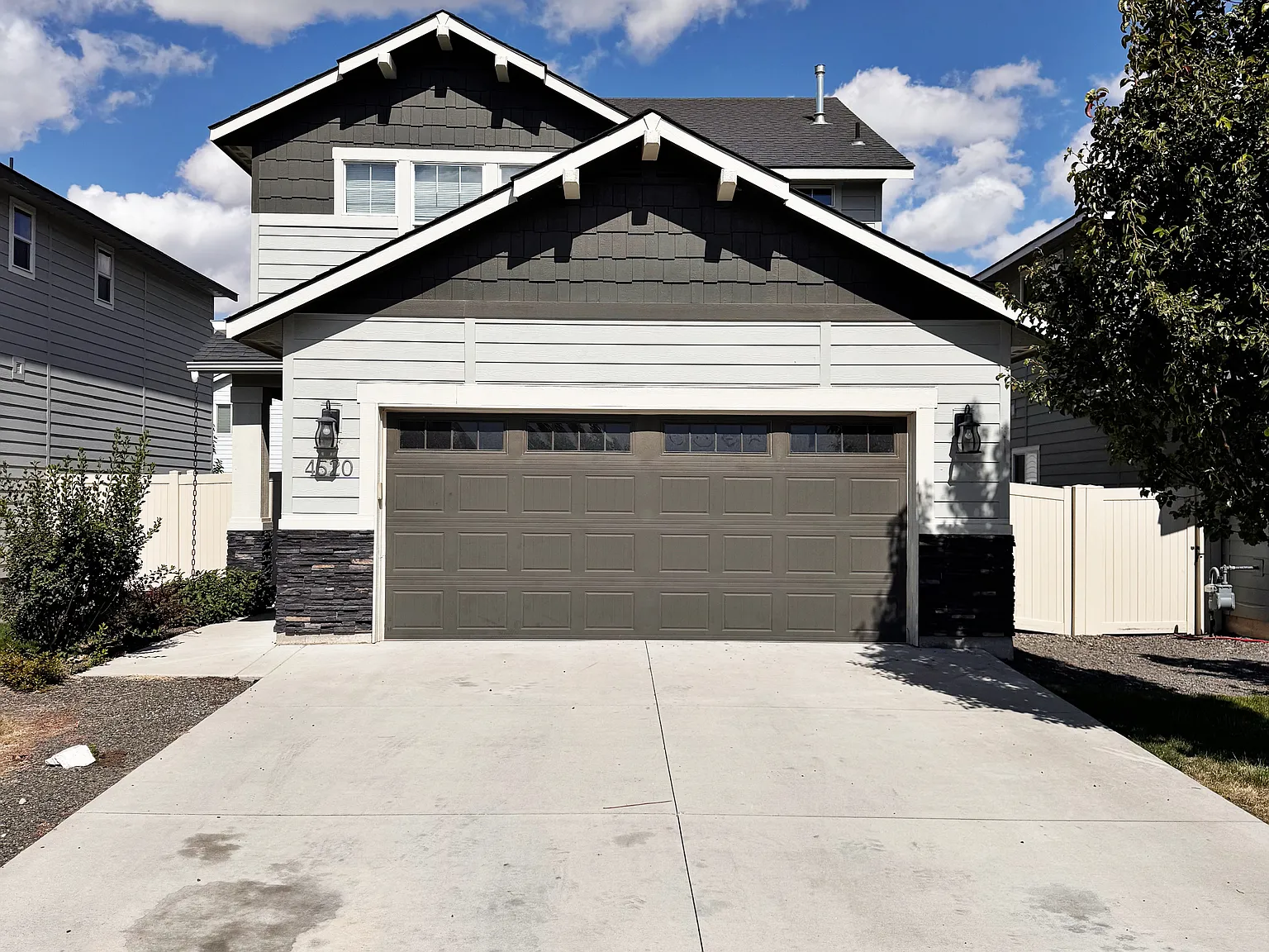 3 bed, 2.5 bath, 1630 sqft, $2,350 — Photo 1