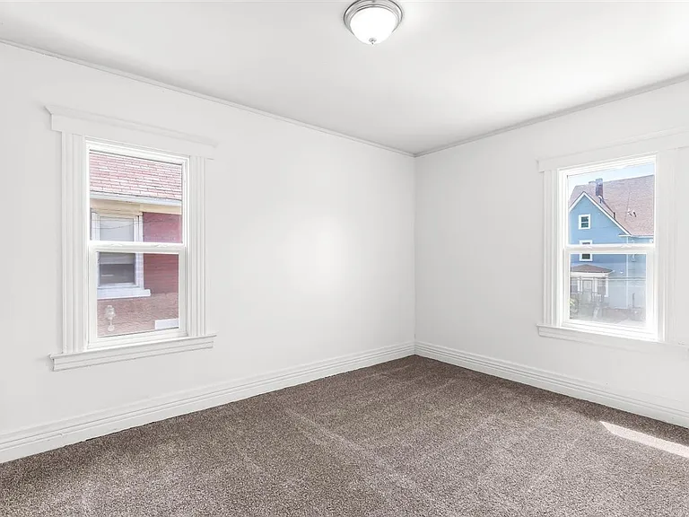 216-1HOLBROOK Street — Photo 15