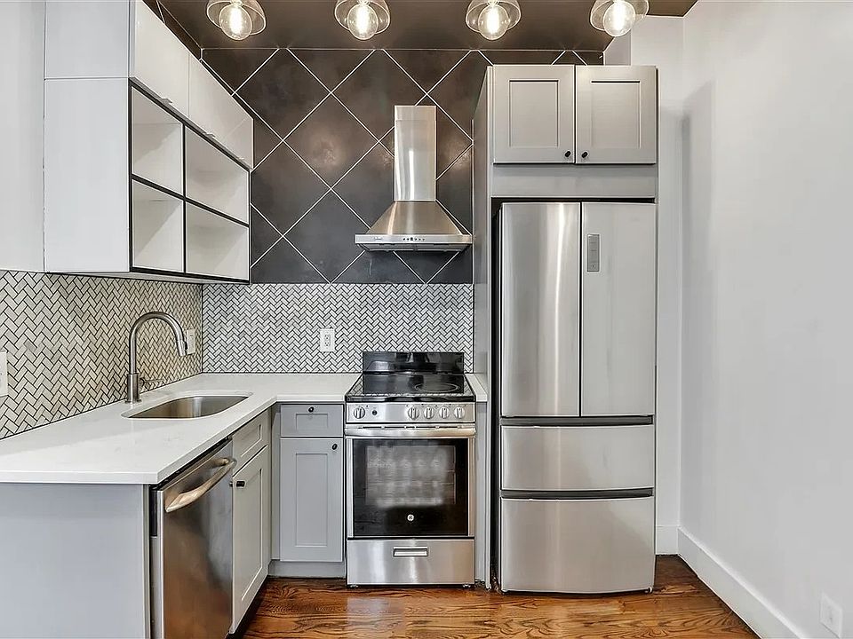 1st image of 83 Graham Ave #2E