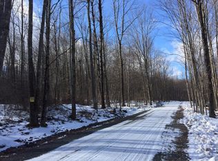 Burke Rd, Damascus, PA 18415