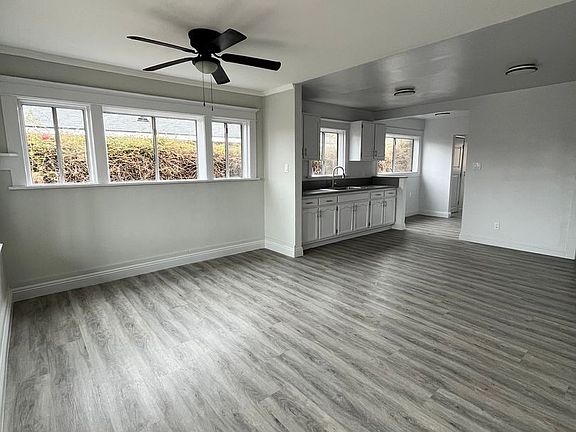 3rd image of 1210 W 88th St #1212