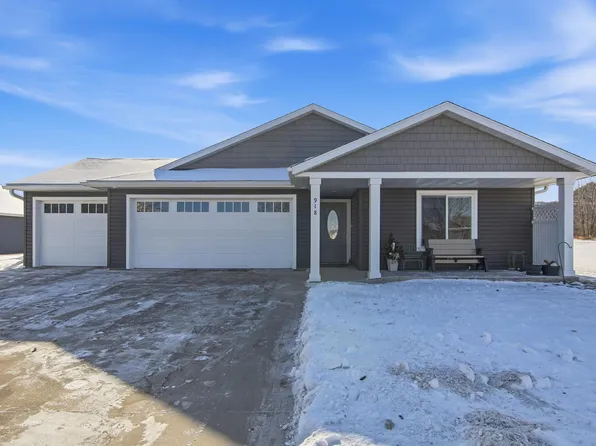 918 21st St, Wabasha, MN 55981
