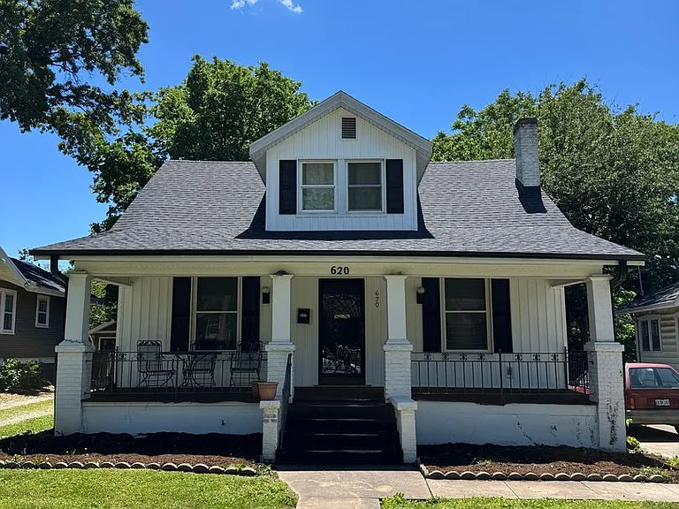 620 E Delmar St — Photo 1