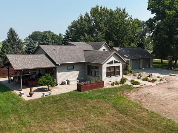 93529 500th Ave, Windom, MN 56101
