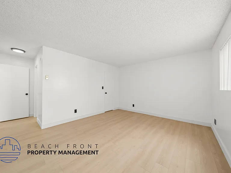 925 N. Inglewood Ave. — Photo 10