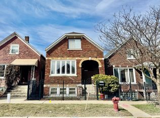 3328 S Oakley Ave, Chicago, IL 60608