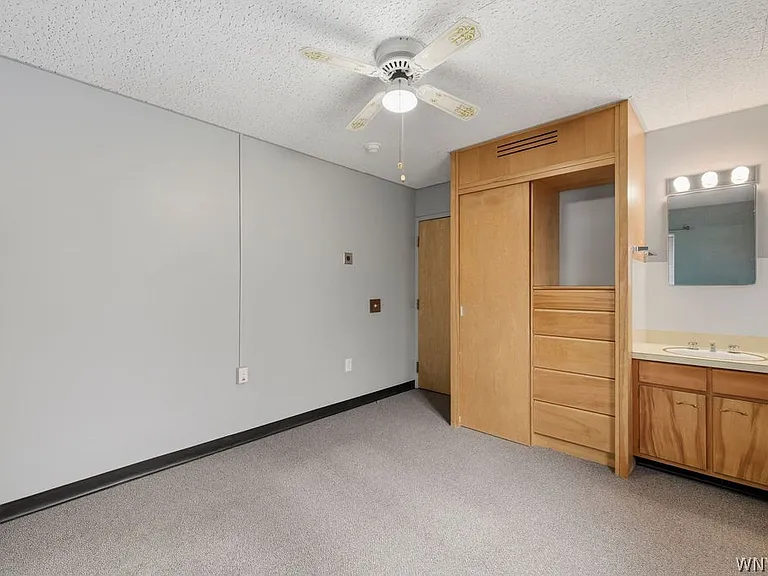 57 Saint Johns Parkside St — Photo 34