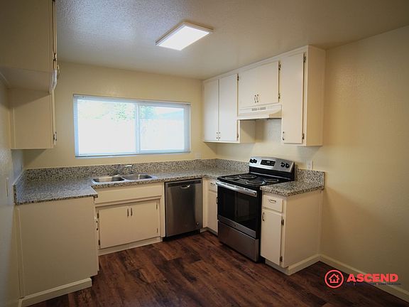 5th image of 1020 Valhalla Dr APT B