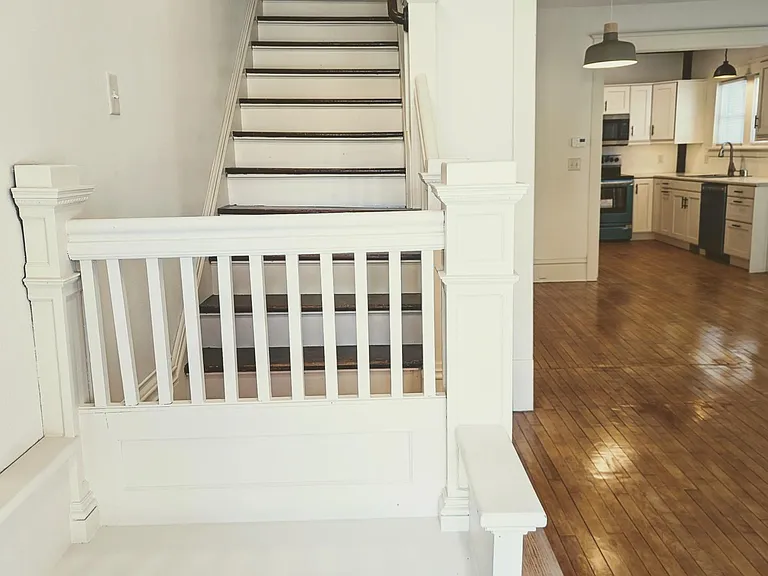 414 Cameron Ave — Photo 9